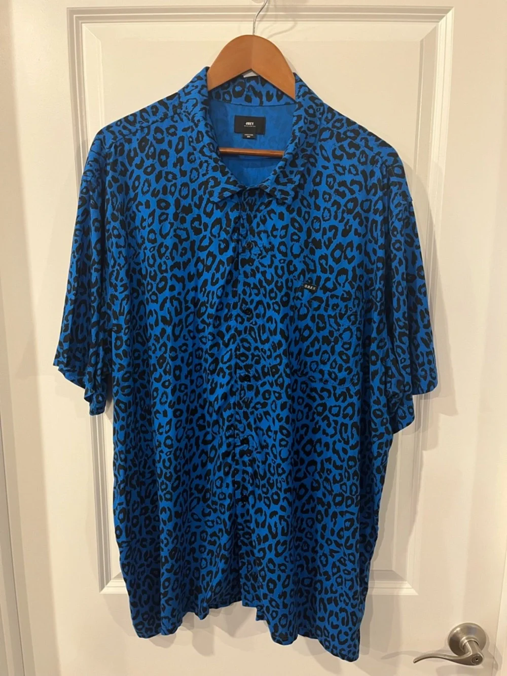Obey Blue and Black Leopard Print SS Button Up - Picture 1 of 5